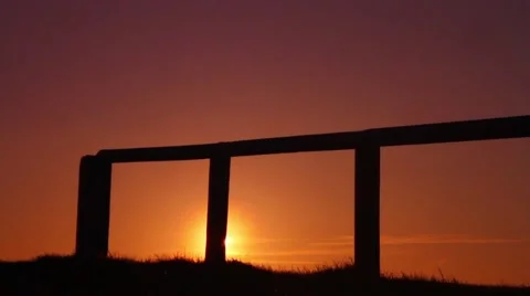 Fence silhouette at sunset 動画素材 48896813