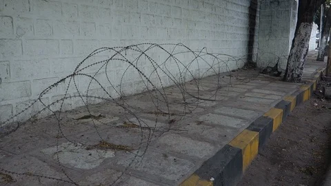 Fencing-wire-on-footpath Stock Footage 91681551