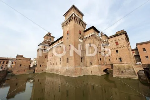 Ferrara (emilia-romagna, italy) - the medieval castle Stock Photos