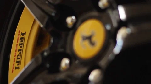 Ferrari Wheel Close Up 動画素材 76627844