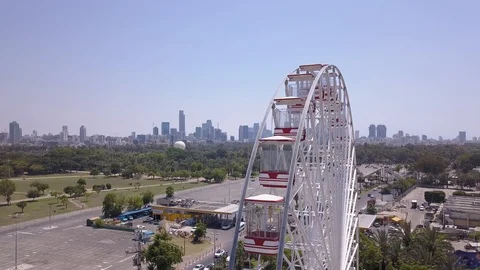 Ferris wheel crane down Stock Footage 86004336