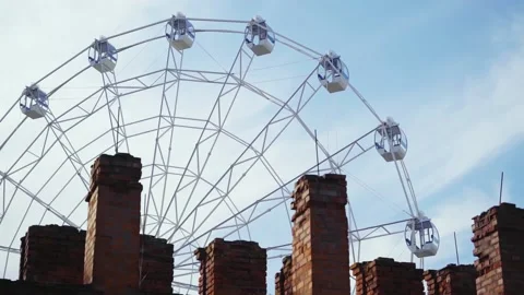 Ferris wheel does not spin, against the blue sky. Stock Footage 159368865