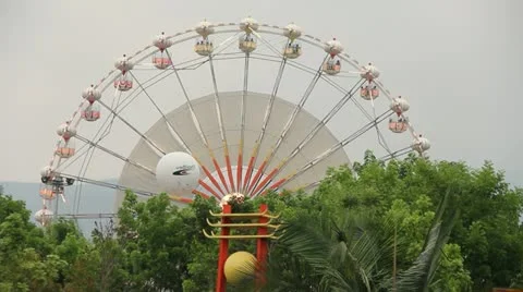 Ferris wheel Stock Footage 21900595
