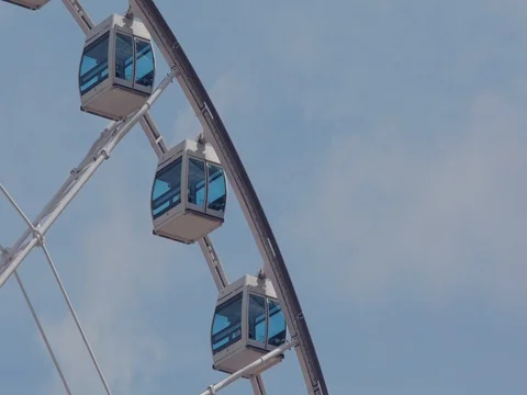 Ferris Wheel over the blue sky Video stock 80870657