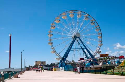 Ferris wheel Stock Photos