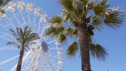 Ferris wheel on the sky backgrond - 4K Stock Footage 80239294