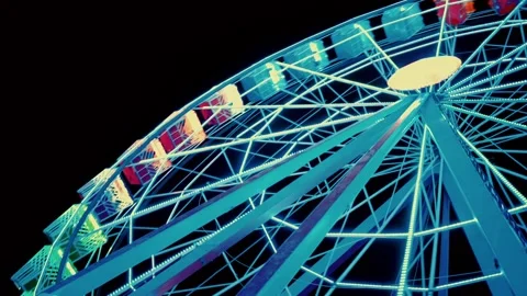 A ferris wheel spinning Stock Footage 243572818