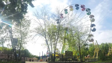 Ferris wheel on summer day timelapse 스톡 동영상 78016922