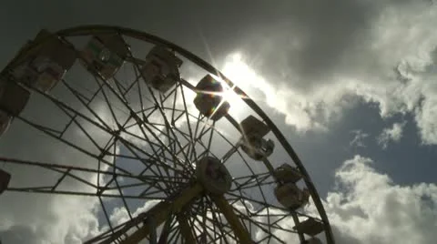 Ferris Wheel Sun in background 動画素材 10882434