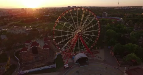 Ferris wheel at sunset in Kharkov Stock Footage 152993907