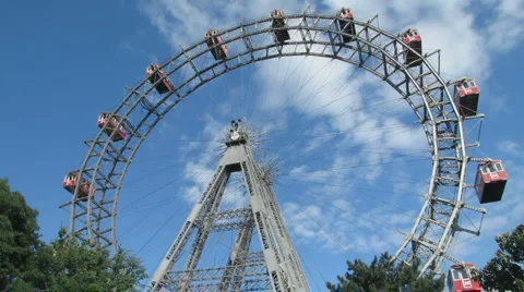 Ferris Wheel in Vienna Stock-Footage 1064751