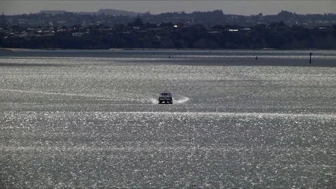Ferry Approaching Видео 107117401