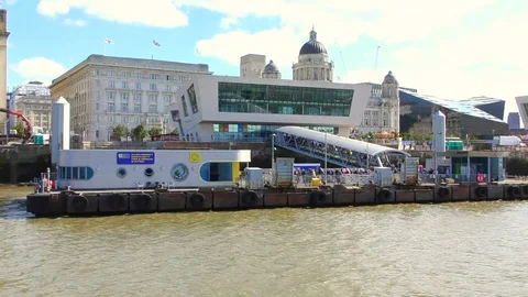 Ferry approaching Liverpool docks Vídeos de archivo 94684474