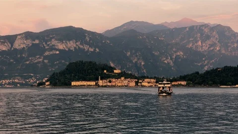 Ferry from Bellagio Docking in Menaggio - Lake Como Vidéo 122380908