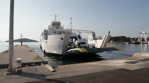 Ferry boat arriving Stock Footage 25368436
