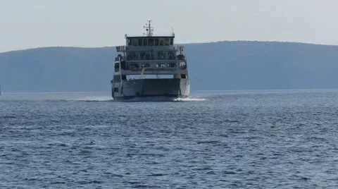 Ferry boat Stockbeeldmateriaal 57672130