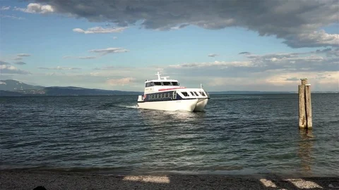 Ferry boat on the Lake Garda Video stock 101280255