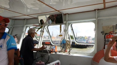 Ferry controller Bangkok river Stock-Footage 120715998