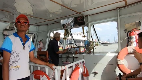 Ferry controller Bangkok river Stock-Footage 120716089