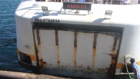 Ferry docks at the pier. Video stock 152188334