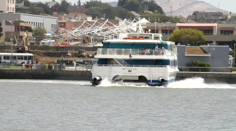 Ferry Video stock 795279