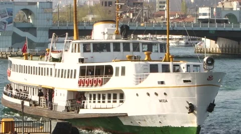 Ferry in Istanbul, Turkey Vídeos de archivo 40415700
