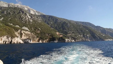 Ferry leaves the coast Stock-Footage 87475033