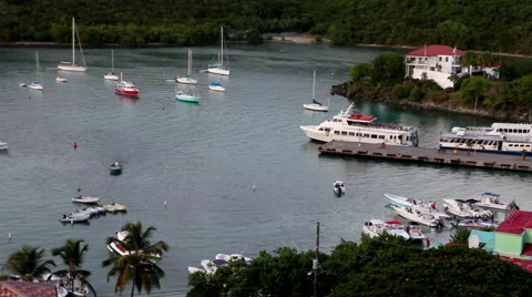 Ferry leaves the dock Video stock 41344771