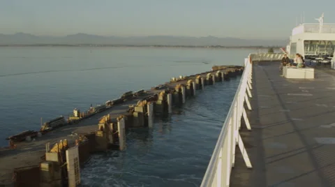 Ferry Leaving Dock Stock-Footage 46973554