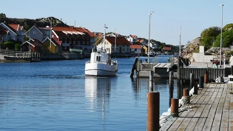 Ferry leaving Stock Footage 91373714