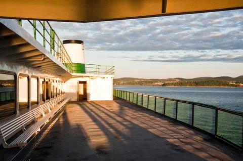 Ferry Фото