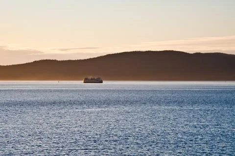 Ferry Фото