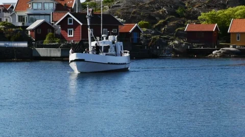 Ferry returning Stock Footage 91373684