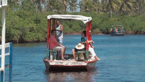 Ferry transporting people 動画素材 128094201