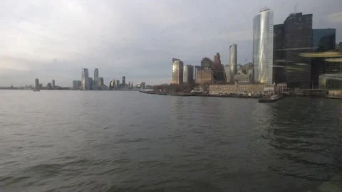 Ferry view over new York skylines Stock Footage