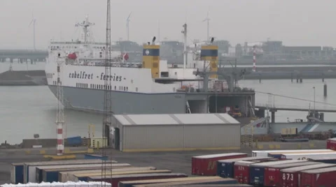 Ferry - Zeebrugge Docks Video stock 32209257