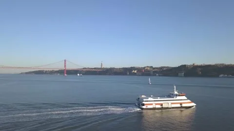 A Ferryboat from Lisbon 库存影片 196840767