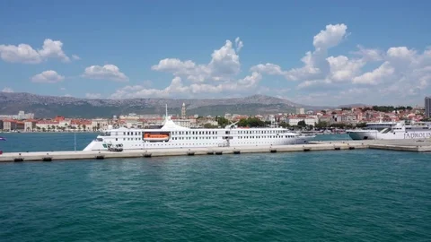 Ferryboat sailing out of the marina in Split, Croatia, Europe 스톡 동영상 84016206