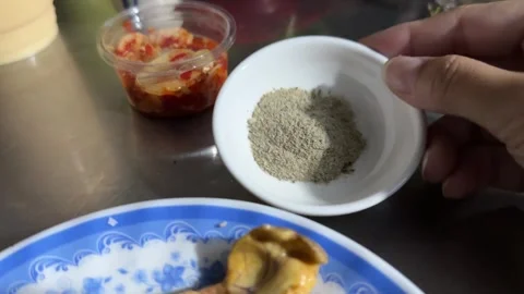 Fertilized Duck Egg Asian Street Food 스톡 동영상 341696007