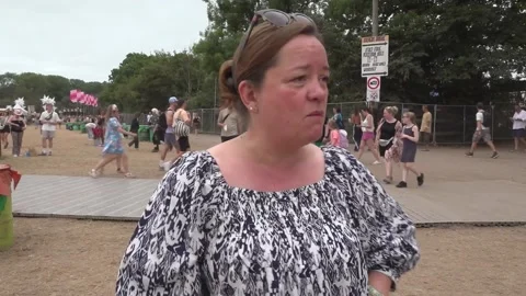 Festivalgoers react to Glastonbury's statement on Bob Vylan Video stock 312160930