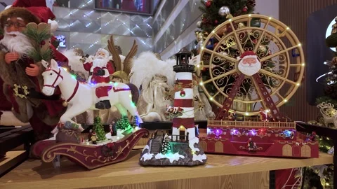Festive Christmas display in store. Stockbeeldmateriaal 321138601