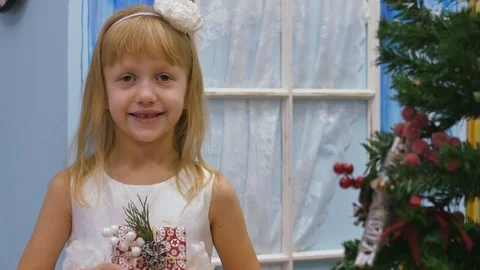 Festive decorations. The work of a designer-decorator. On the eve of Christmas. Stock Footage 83317308