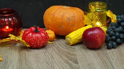 Festive dinner at home. chicken with oranges. Thanksgiving or Christmas dinner 스톡 동영상 257595201