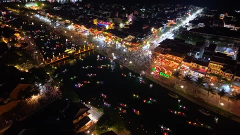 Festive Night in Hoi An with Lanterns and Riverboats Video stock 308955610