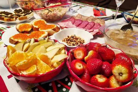 A festive table with appetizers, vegetables, and fruits. Holidays. Foto stock