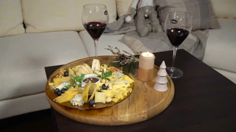 Festive table with cheese mix Vídeo Stock 102530288
