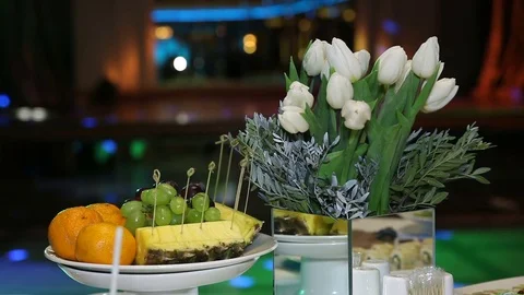 Festive table decoration fruit Vídeo Stock 71652846