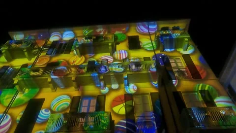 Festively lit house Vídeo Stock 228732067