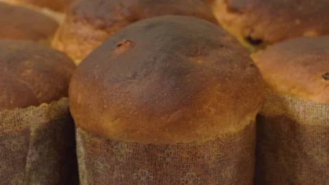 A few round Easter loaves with brown tops Stock-Footage 325320598