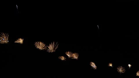 Ffirework Stock-Footage 111154536